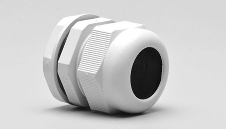 如何有效確保塑料防水電纜接頭出現滑牙現象?